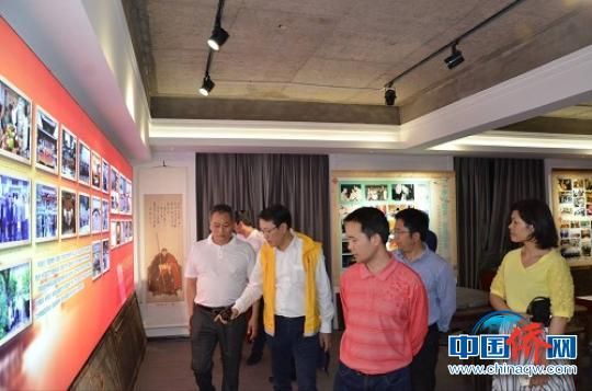 福建省侨办及闽籍华侨人士参观福清黄檗文化展示馆。 陈芝宽 摄 福建省侨办及闽籍华侨人士参观福清黄檗文化展示馆。 陈芝宽 摄