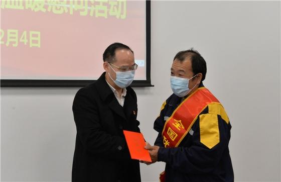 慰问全国优秀农民工禄刚 福州市人社局供图